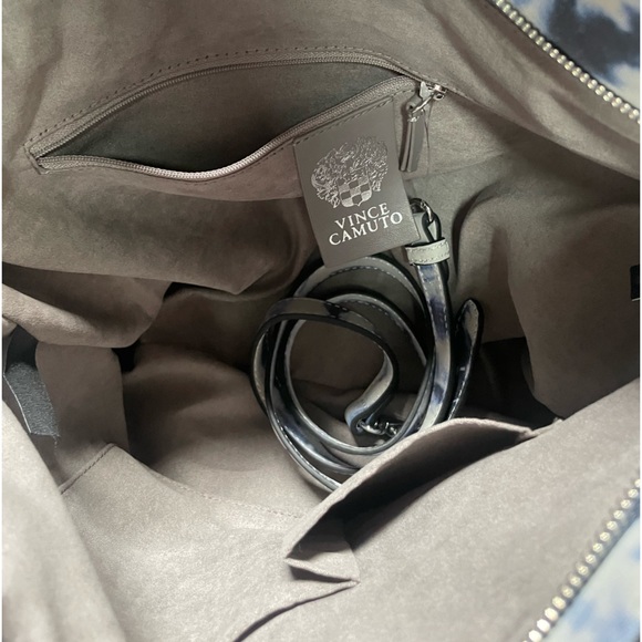 VINCE CAMUTO LAMB LEATHER ELIZA TOTE BAG. SHIBORI PRINT BLUE. - Picture 6 of 9